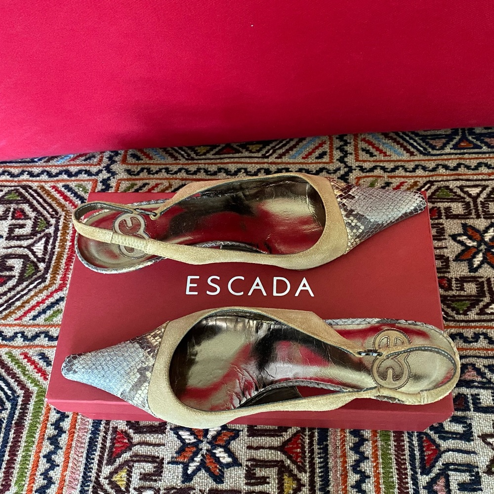 Escada slingback tan suede kitten heels